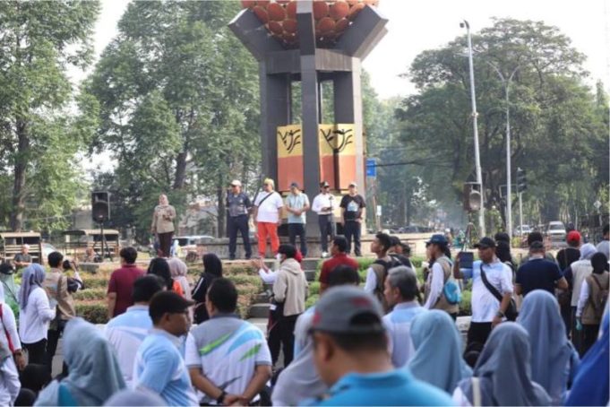 Peringati World Clean up Day, Ajak Sedekah Sampah untuk Palestina di Car Free Day Peringati World Clean up Day - info care free day