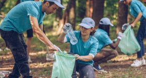 Hari Peduli Sampah Nasional 2025: Tema, Tujuan, dan Cara Mengolah Tema HPSN 2025 adalah Kolaborasi untuk Indonesia Bersih. Tema ini menekankan pentingnya kerja sama antara pemerintah, masyarakat, dan sektor swasta dalam