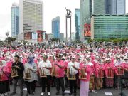 Wagub dan 1000 Lansia Peringati Hari Angklung Sedunia di CFD