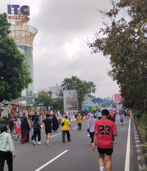 Cuaca Cerah, Warga Depok dan Sekitarnya Padati CFD Margonda