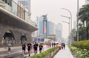 Mendung dan Gerimis Total, CFD Tetap Ramai di Bulan Ramadan