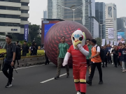 Spotted! Bola Raksasa FIFA Asean Cup 2026 Keliling CFD Jakarta Pagi ini